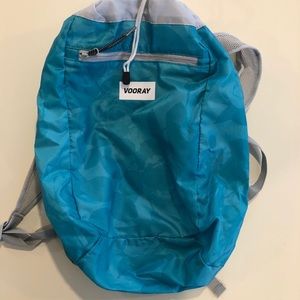 Vooray Cinch Bag Mint practically new
